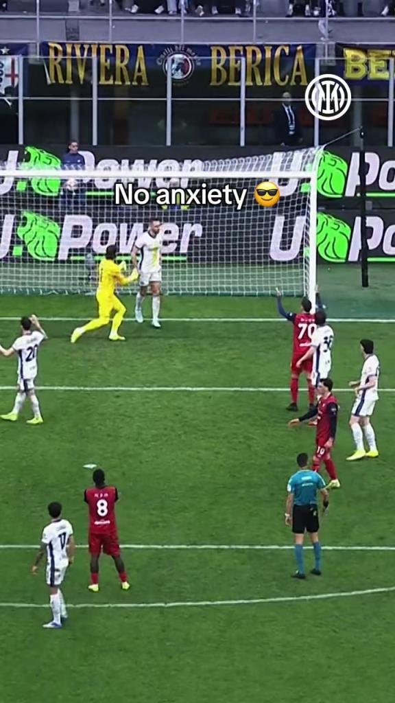 索默直呼專業(yè)，德弗里這次頭球解圍堪比一粒進球